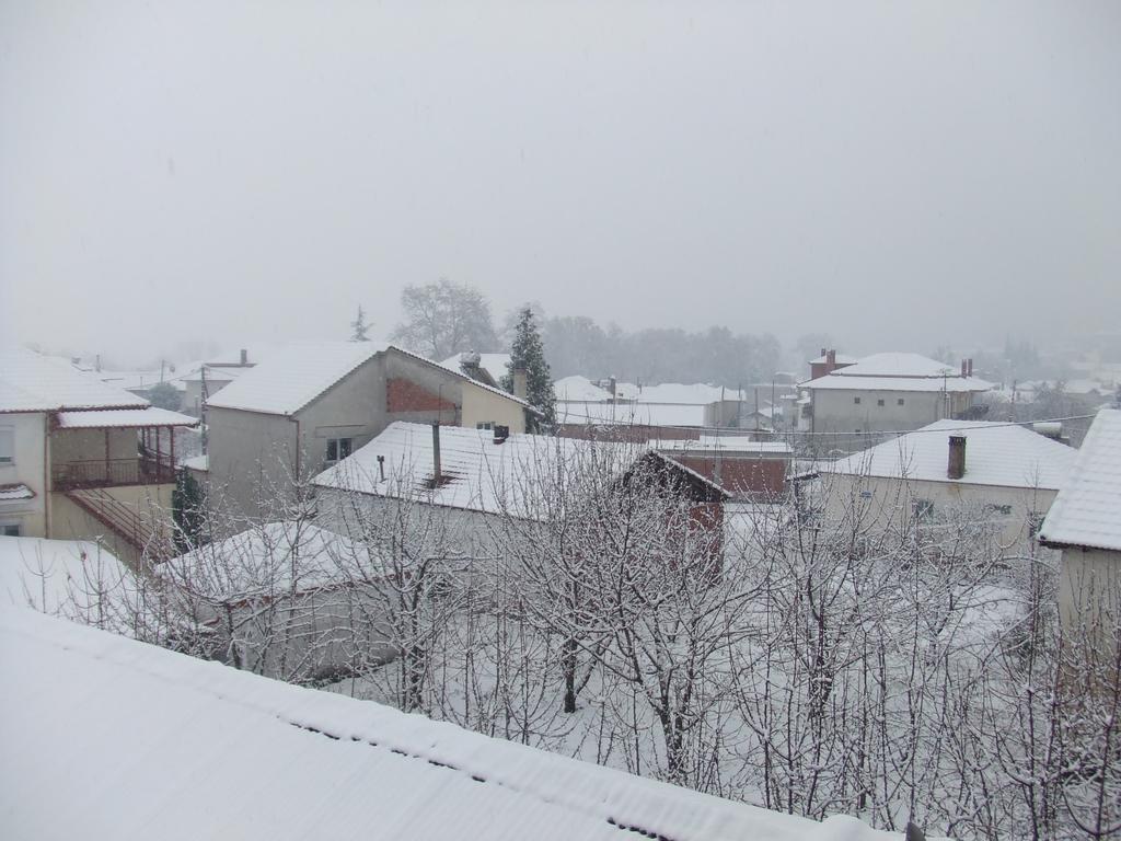 Guesthouse Tsoka Órma Eksteriør bilde