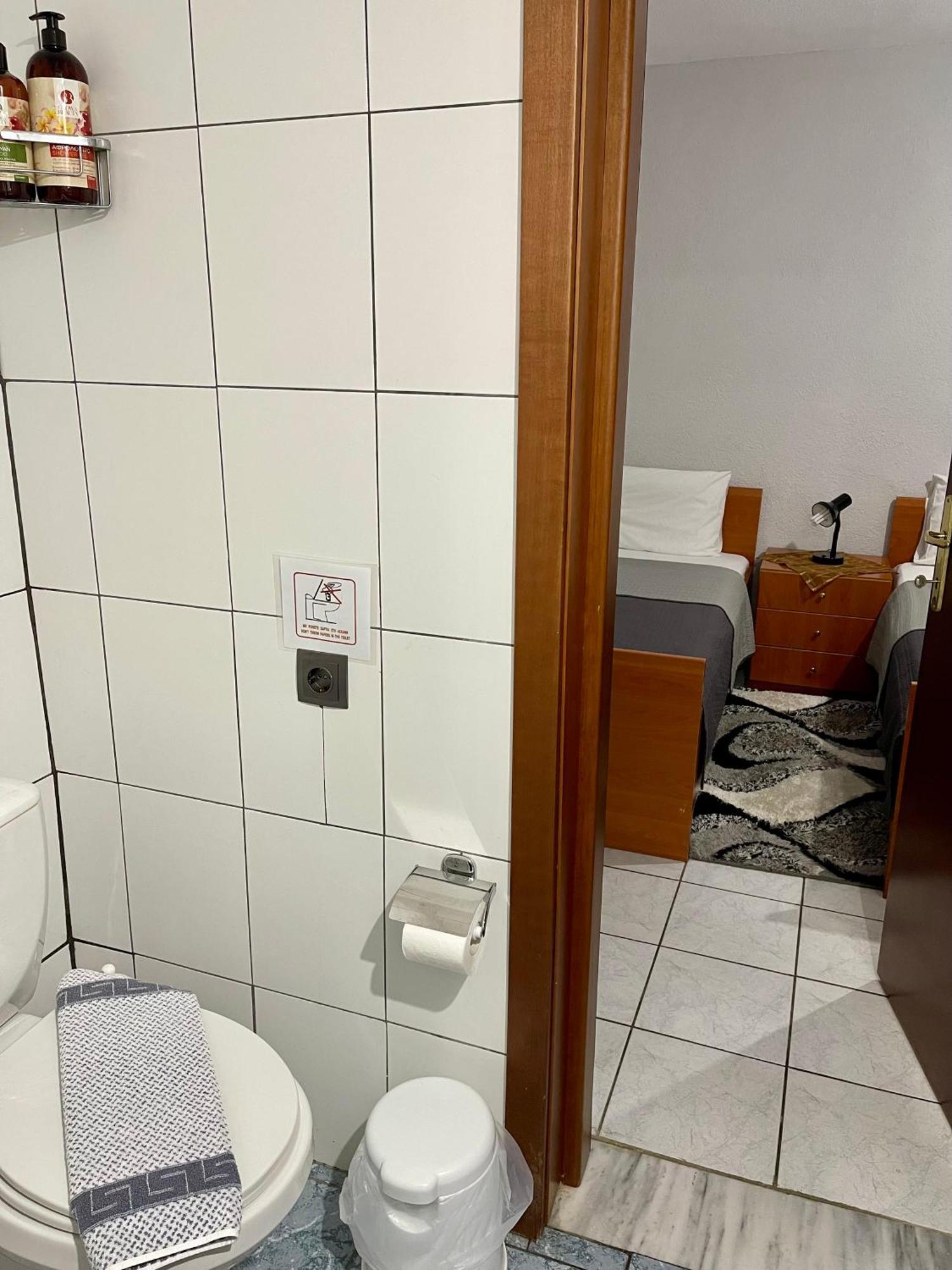 Guesthouse Tsoka Órma Eksteriør bilde